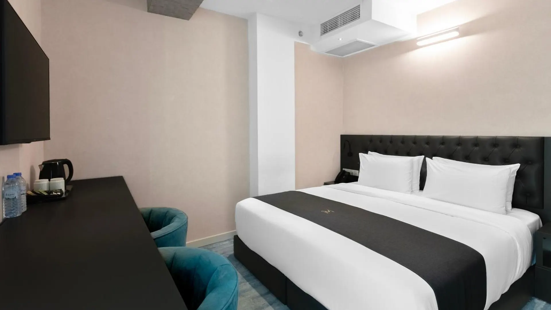 Mit Hotel 第比利斯