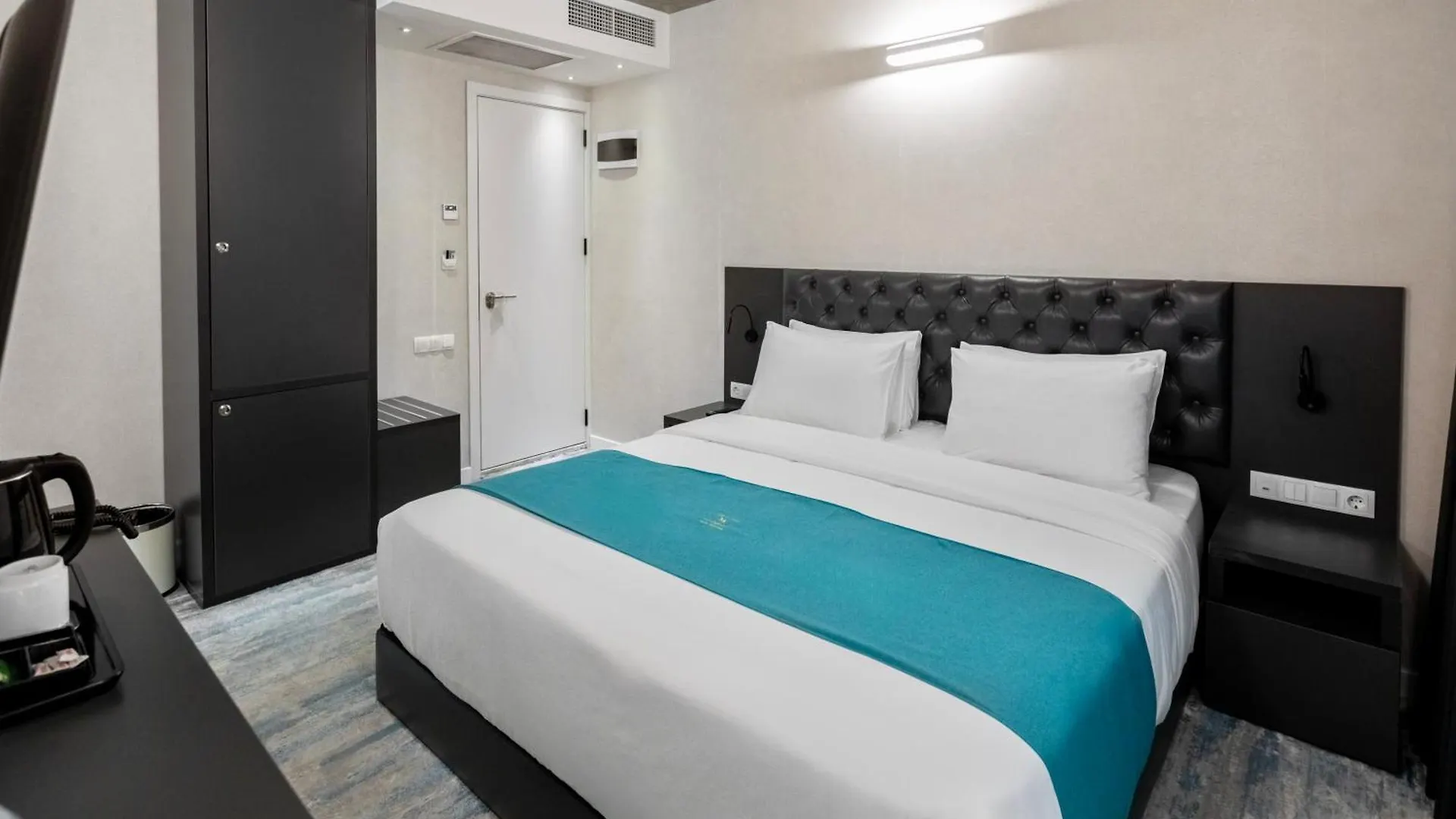 Mit Hotel 第比利斯
