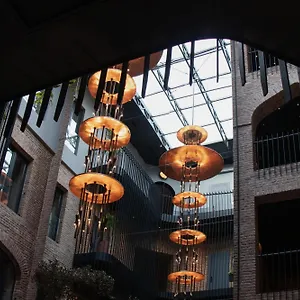 Qarvasla Hotel