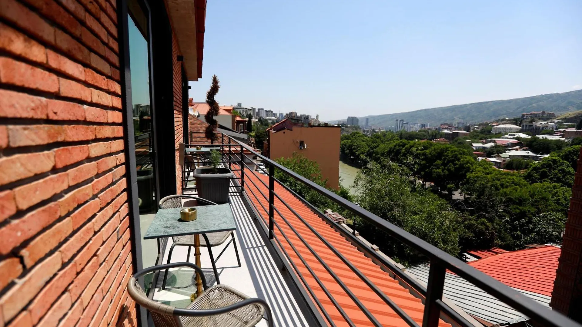 Mit Hotel Tbilisi